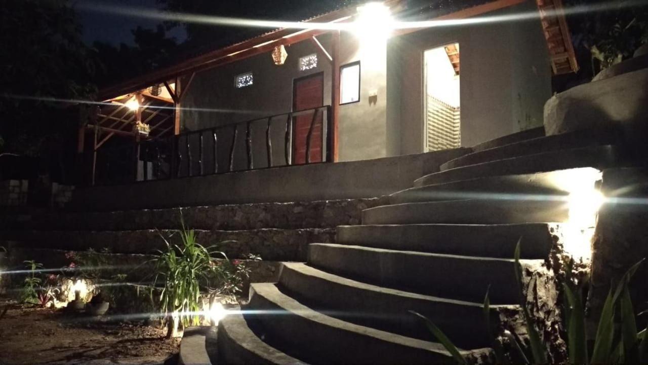 Vina Bungalow Toyapakeh エクステリア 写真